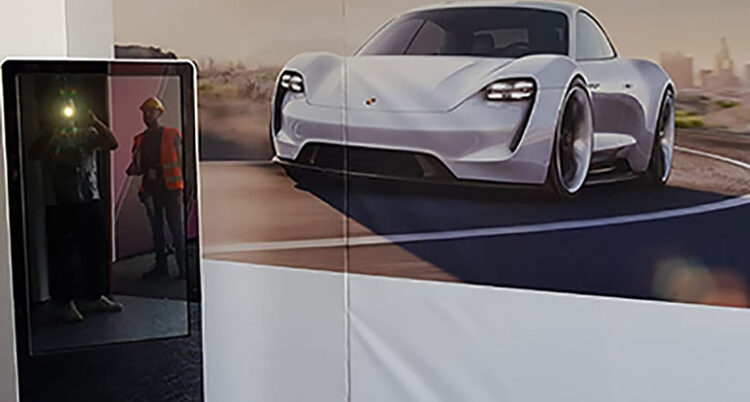 wtd_news_digital_signage_WTD_Porsche_event_rome_2019_3